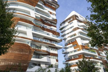 Şehir yaşamındaki Hadid binaları, Milan