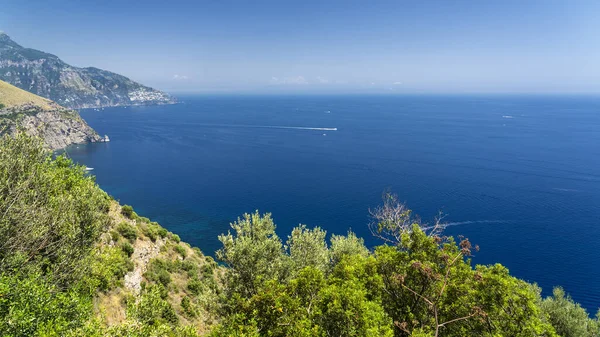 Costiera amalfitana, italien, die Küste im Sommer — Stockfoto