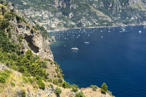 Costiera Amalfitana, Italien, kusten på sommaren — Stockfoto