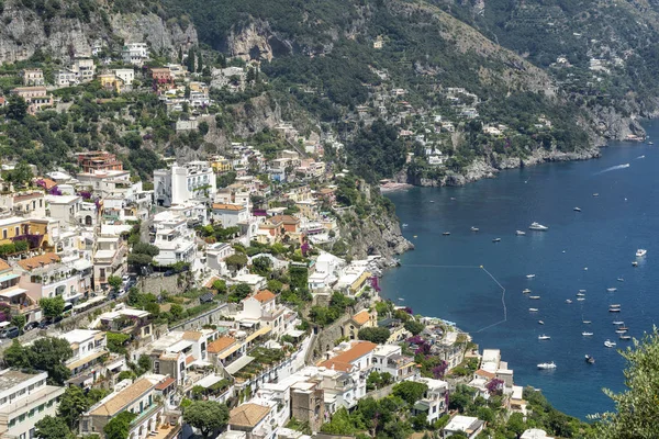 Costiera Amalfitana, Italia, la costa en verano: Positano — Foto de Stock