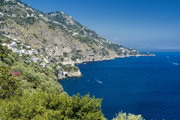 Costiera amalfitana, italien, die Küste im Sommer: praiano — Stockfoto