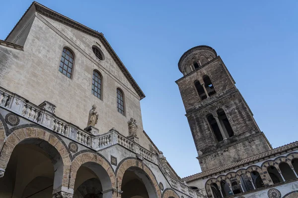 Salerno, Włochy: zabytkowa katedra — Zdjęcie stockowe