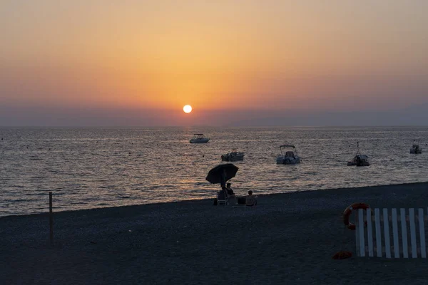 Plaża Scalea, Kalabria, Włochy, wieczorem — Zdjęcie stockowe