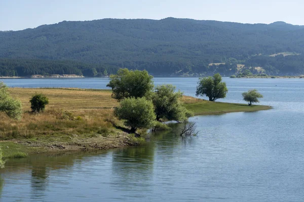 Paisaje de verano a lo largo de la carretera a Camigliatello, Sila. Cecita l — Foto de Stock