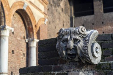 Milan, ortaçağ kalesinin sarayı.
