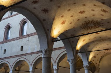 Milan, ortaçağ kalesinin sarayı.