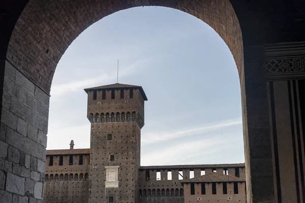 Milan, court of the medieval castle — Stock Photo, Image