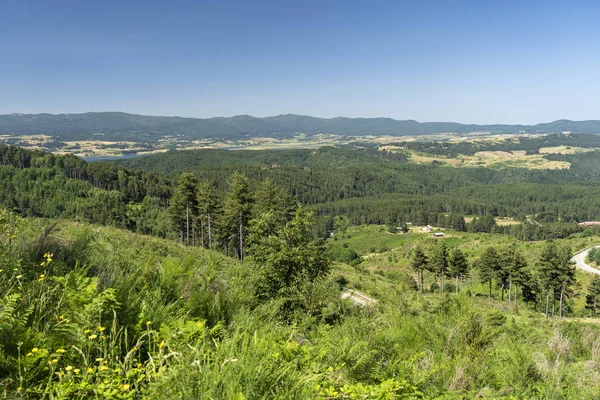 Krajobraz górski w parku przyrody Sila w pobliżu Longobucco — Zdjęcie stockowe