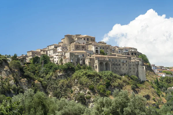 Oriolo, in de vallei van de Ferro rivier, Calabrië, Italië — Stockfoto