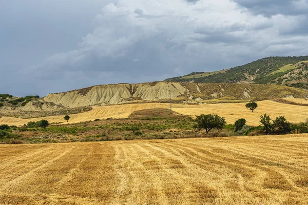 Paysage rural dans la province de Matera en été — Photo