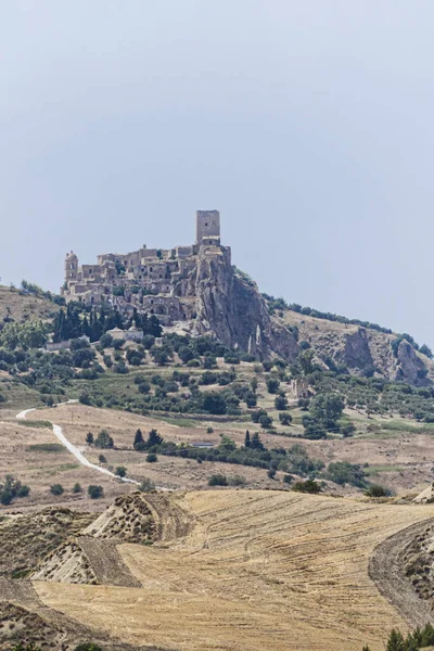 Craco, antiga aldeia abandonada em Basilicata — Fotografia de Stock