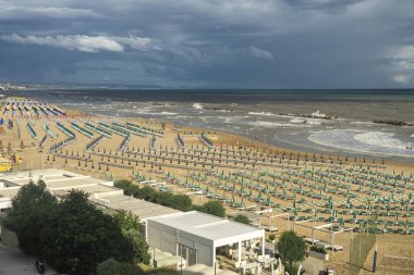 Termoli, İtalya, ve yaz mevsiminde kumsalı