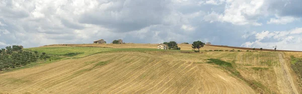 Landelijk landschap bij Serracapriola, Apulië, Italië — Stockfoto
