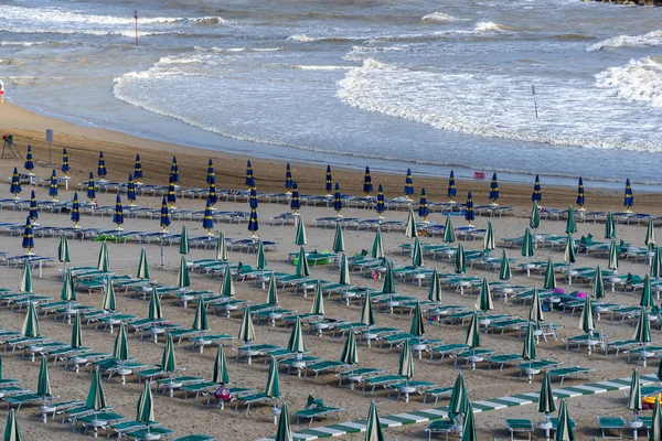 Termoli, Italien, und sein Strand im Sommer — Stockfoto