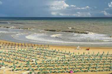 Termoli, Campobasso, Molise, İtalya ve yaz aylarında plajları