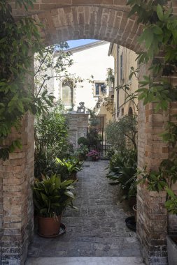 Montefiore dell Aso, İtalya 'nın Ascoli Piceno eyaletinin ortaçağ kasabası.