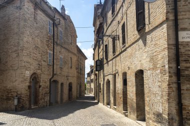 Monte Giberto, Fermo, Marches, Italy: medieval village. Typical street with old houses