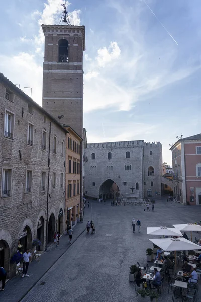 Fabriano Ancona Marche Italy 历史建筑的外部 该市的主要广场 Piazza Del Comune — 图库照片