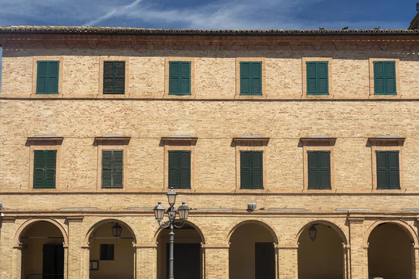 Treia Macerata Marches Talya Portico Ile Tarihi Sarayın Cephesi — Stok fotoğraf