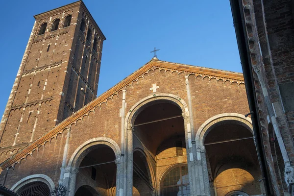 Milão Lombardia Itália Exterior Igreja Medieval Sant Ambrogio Fachada — Fotografia de Stock