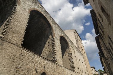 Gubbio, Perugia, Umbria, İtalya: Ortaçağ şehrinin tarihi binaları