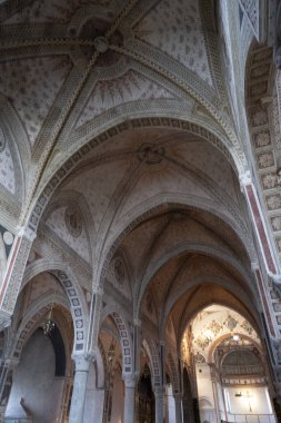 Milan, Lombardy, İtalya: Santa Maria delle Grazie 'nin tarihi kilisesinin içi