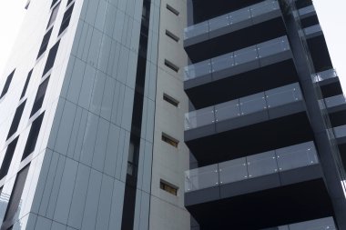 Milan, Lombardy, İtalya: Alvar Aalto Meydanı 'ndaki modern binalar. Torre Solaria, İtalya 'nın en yüksek yerleşim yeri.