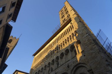 İtalya, Toskana, Arezzo 'daki tarihi binalar. Santa Maria della Pieve Kilisesi