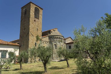 Gropina, Arezzo, Toskana, İtalya: ortaçağ kilisesinin dışı: apse