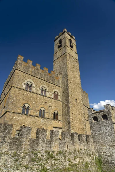 意大利托斯卡纳 Arezzo Poppi及其中世纪城堡Castello Dei Conti Guidi — 图库照片