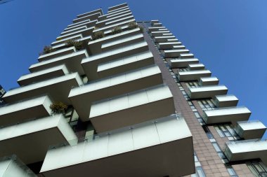 Milan, Lombardy, İtalya: Alvar Aalto Meydanı 'ndaki modern binalar. Torre Solaria, İtalya 'nın en yüksek yerleşim yeri.