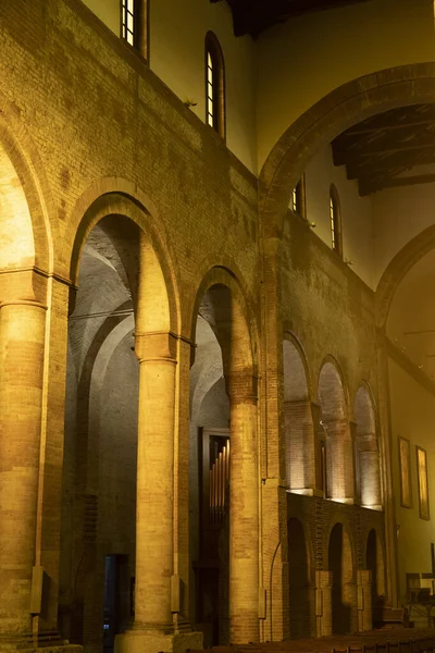 Wnętrze Kościoła San Mercuriale Placu Aurelio Saffi Forli Emilia Romagna — Zdjęcie stockowe
