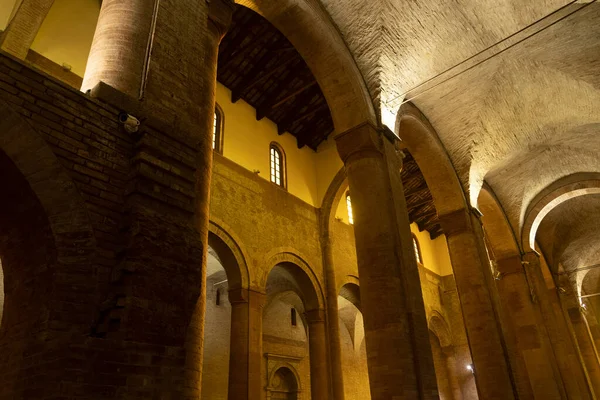 Wnętrze Kościoła San Mercuriale Placu Aurelio Saffi Forli Emilia Romagna — Zdjęcie stockowe