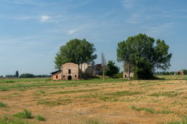Yazın Modena yakınlarındaki Emilia 'da kır manzarası