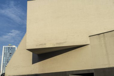 Milan, Lombardy, İtalya: Bicocca mahallesindeki modern Arcimboldi tiyatrosunun dışı