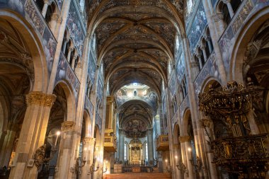 Parma, Emilia-Romagna, İtalya 'nın Ortaçağ Katedrali' nin (Duomo) İçi.