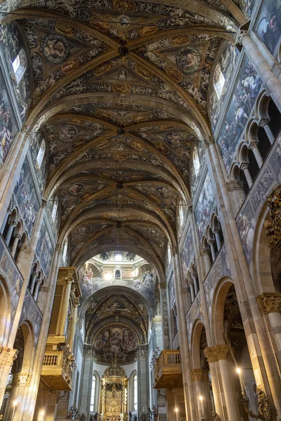 Wnętrze Średniowiecznej Katedry Parmie Emilia Romania Włochy — Zdjęcie stockowe