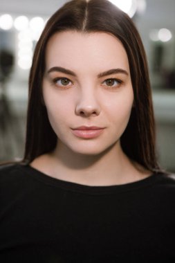 Güzel bir kadının portresi