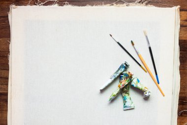 Profesyonel ressam işyeri düz yatıyordu