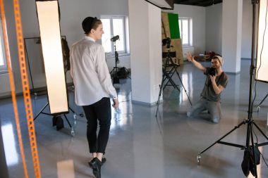 Fotoğrafçı modeli ile iletişim