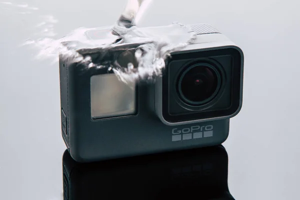 GoPro HERO 5 câmera de ação sob a água — Fotografia de Stock