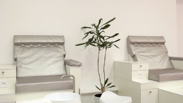 Interieur van moderne manicure salon zonder mensen. — Stockvideo