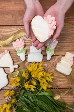 Sevgililer günü için güzel zencefilli kurabiye