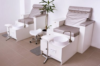Modern manikür salonunun içinde insanlar yok..