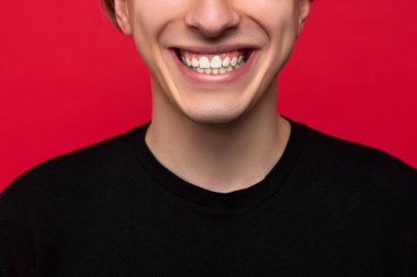 Stomatology reklam. Beyaz dişler portre