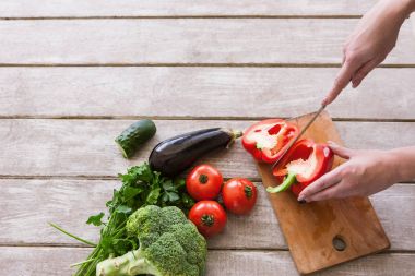 Siste kesme ahşap masa