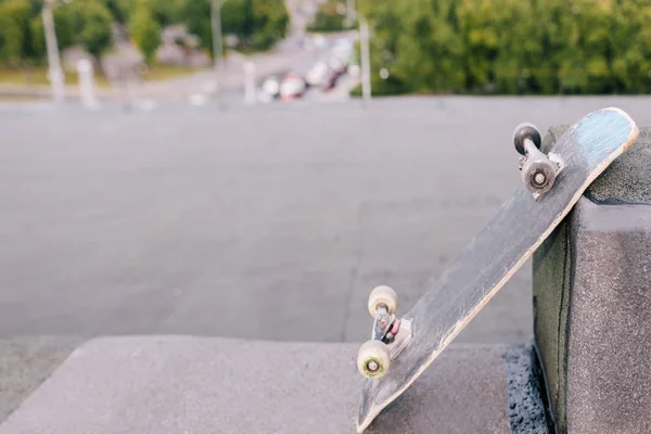 Skateboard close-up. Extreme hobby voor jongeren — Stockfoto