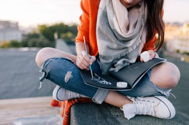 Illustrator acemi. Bilinmeyen ressam açık havada