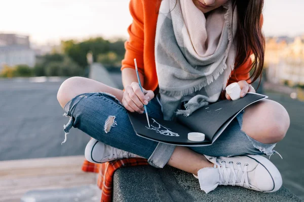 Illustrator acemi. Bilinmeyen ressam açık havada