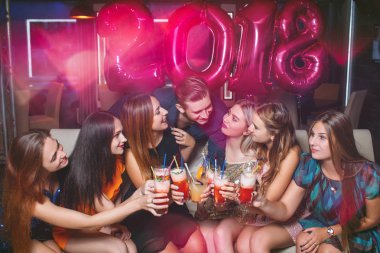 Yeni yıl 2018 kutlama. Mutlu şirket